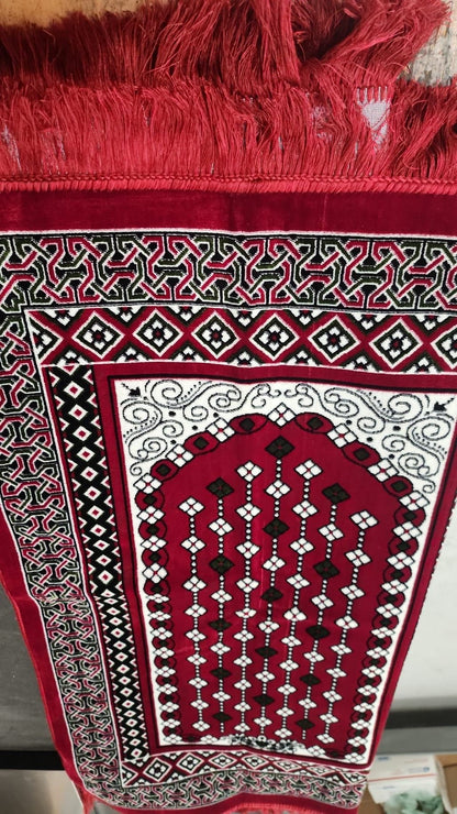 BEST QUALITY PRAYER RUG - 4 PEOPLE PRAYER RUG - FROM TURKEY